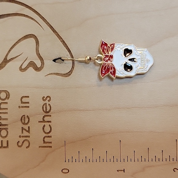 Rockabilly Skull Girl Charm Earrings - Picture 3 of 6